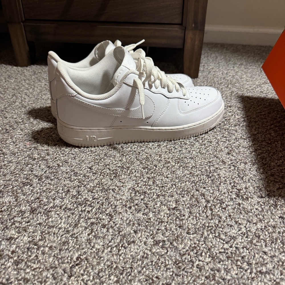 Classic White Men's Low-Top Sneakers